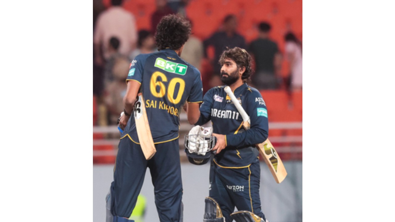 लो स्कोरिंग मैच में गुजरात ने पंजाब को तीन विकेट से हराया