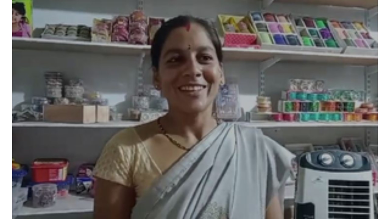 महाराष्ट्र की कल्पना चौधरी को उद्यमी बनने में अदाणी फाउंडेशन ने ऐसे की मदद, महिला ने जताया आभार